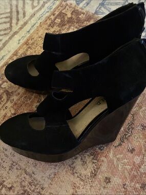 Rosegold Shoes Black Suede Cutout Wedge Heels 39